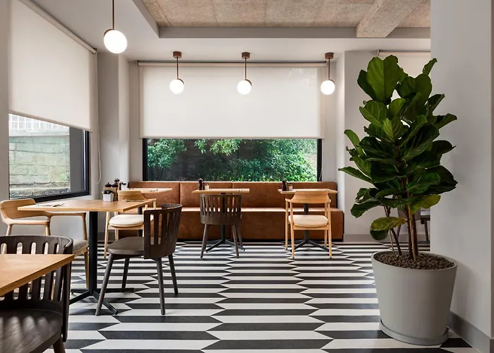 Holiday Inn Express Porto - Boavista By Ihg